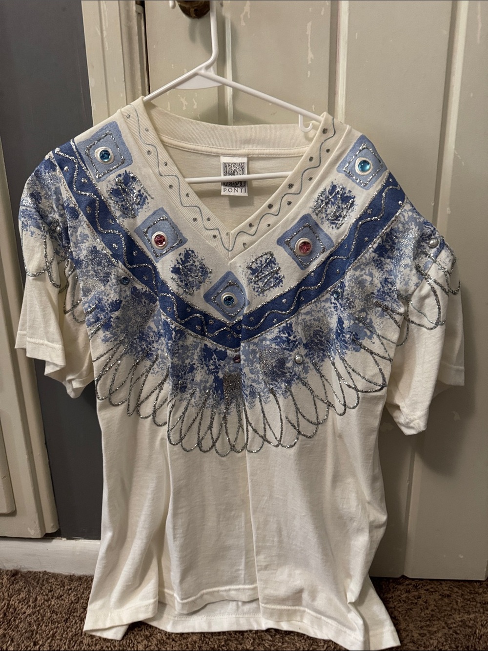 3/20 Ponti White V-Neck Embellished Floral Print Top in Blue